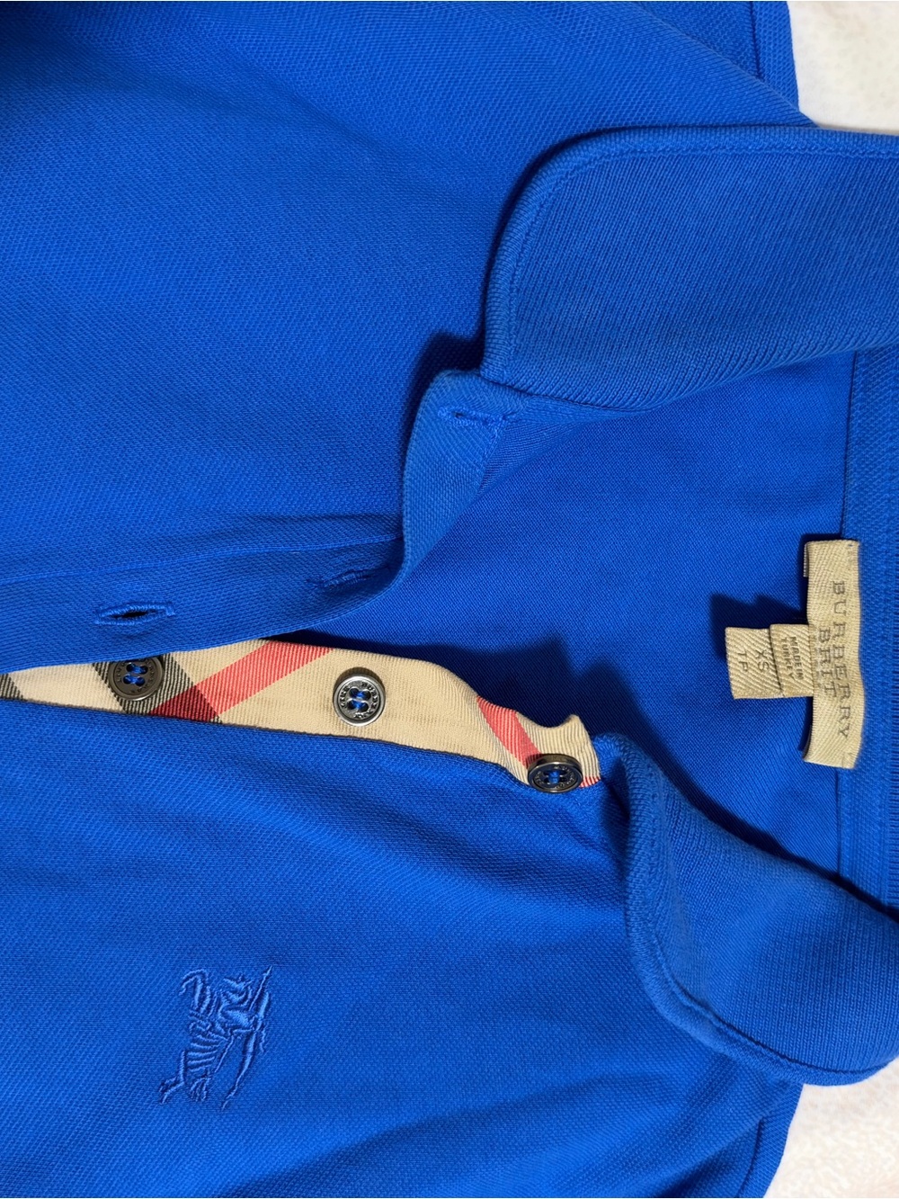 Burberry tshirt - Picture 2 of 2